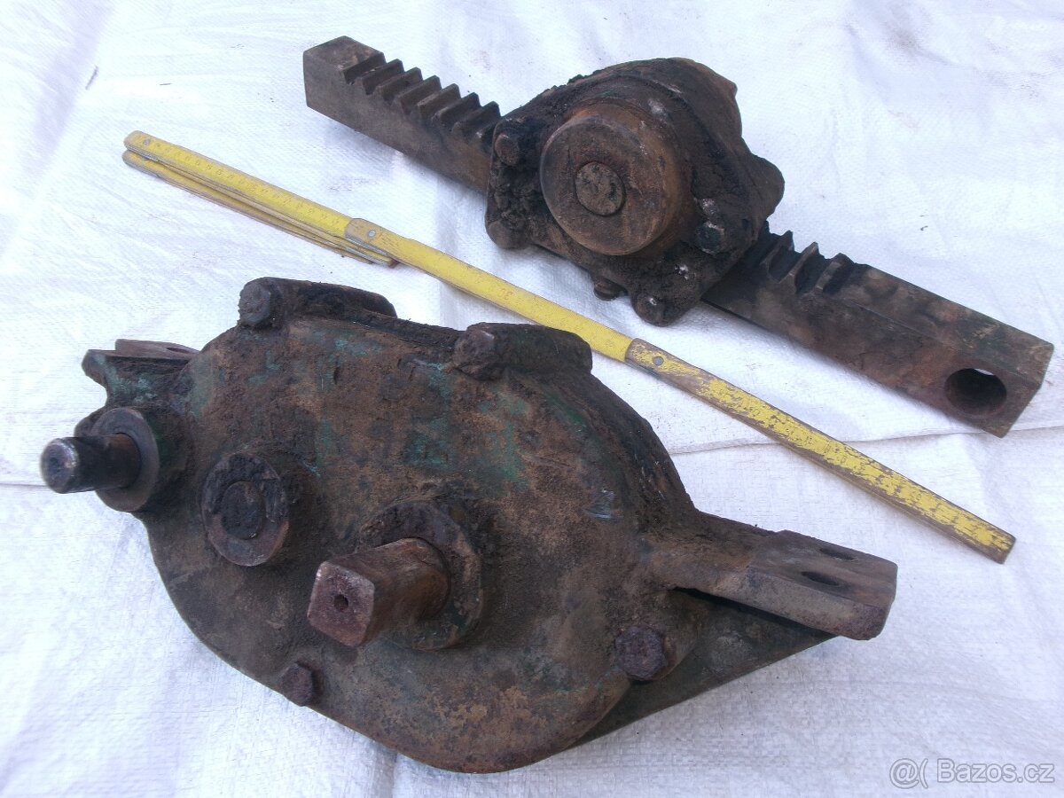 Prodám nějaký těžký nosník do zadních šavlí hydraul. traktor - 3