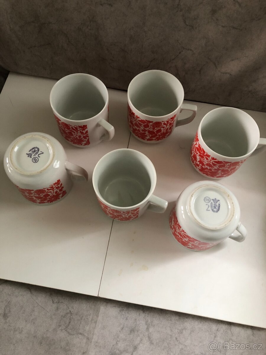 6x hrnek červený jetel - 3