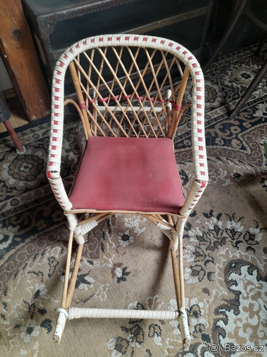 Staré dětské houpací křeslo - 3