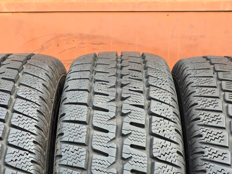 Zimní Matador 215/70/15C - 3