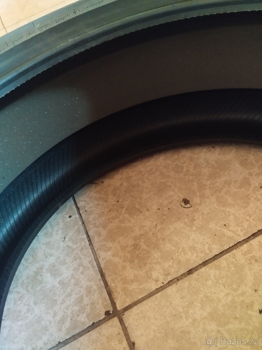 Prodám letní pneu Hankook 255/45R19 (Tesla Y) - 3
