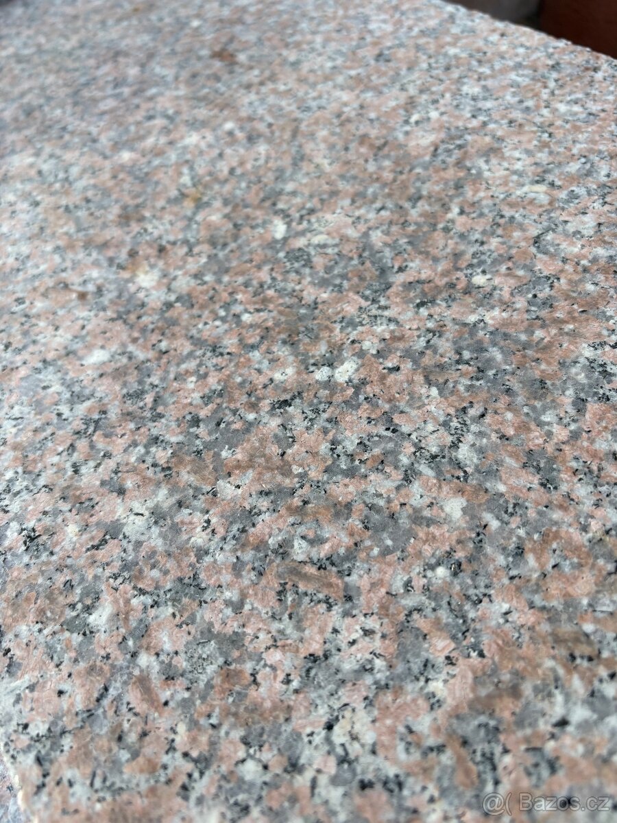 Dlažba ŽULA 60x30x3 - 3