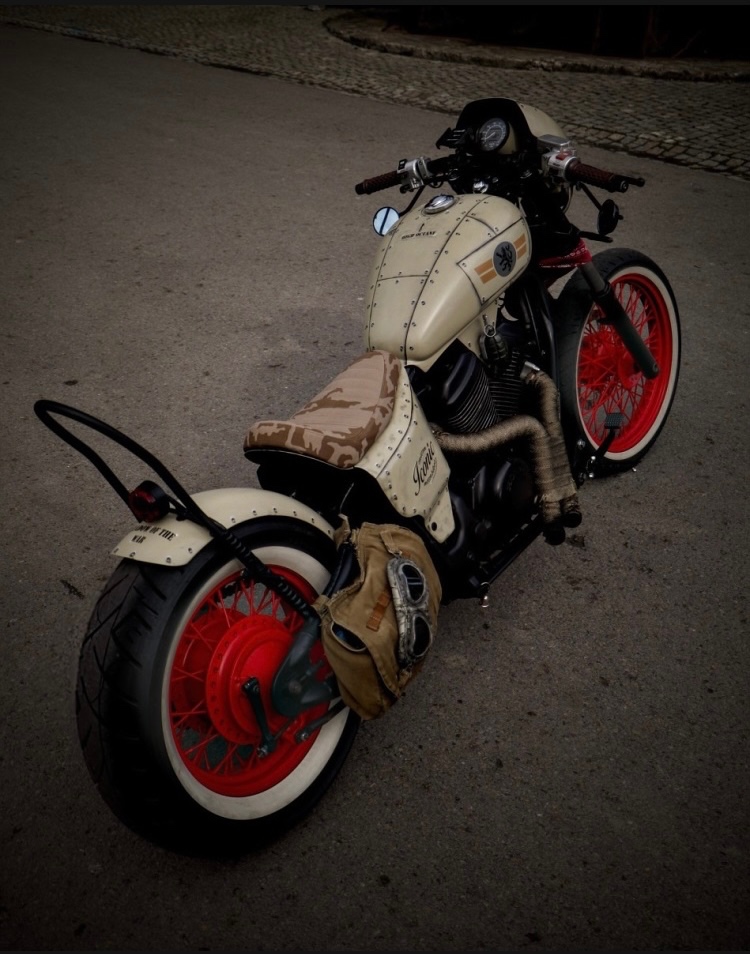 Honda SHADOW 600 Military - 3