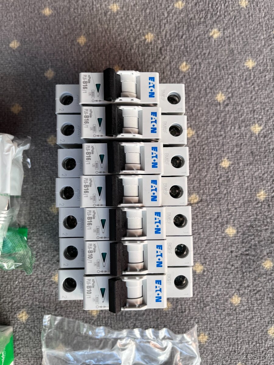 Elektroinstalační materiál - 3