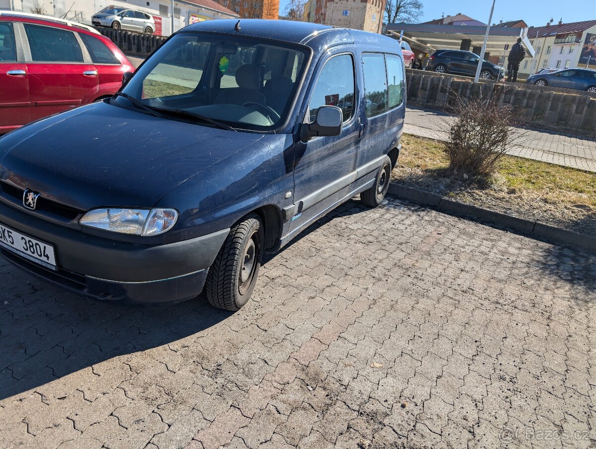 Peugeot partner 1.6i 80kw pracant - 3