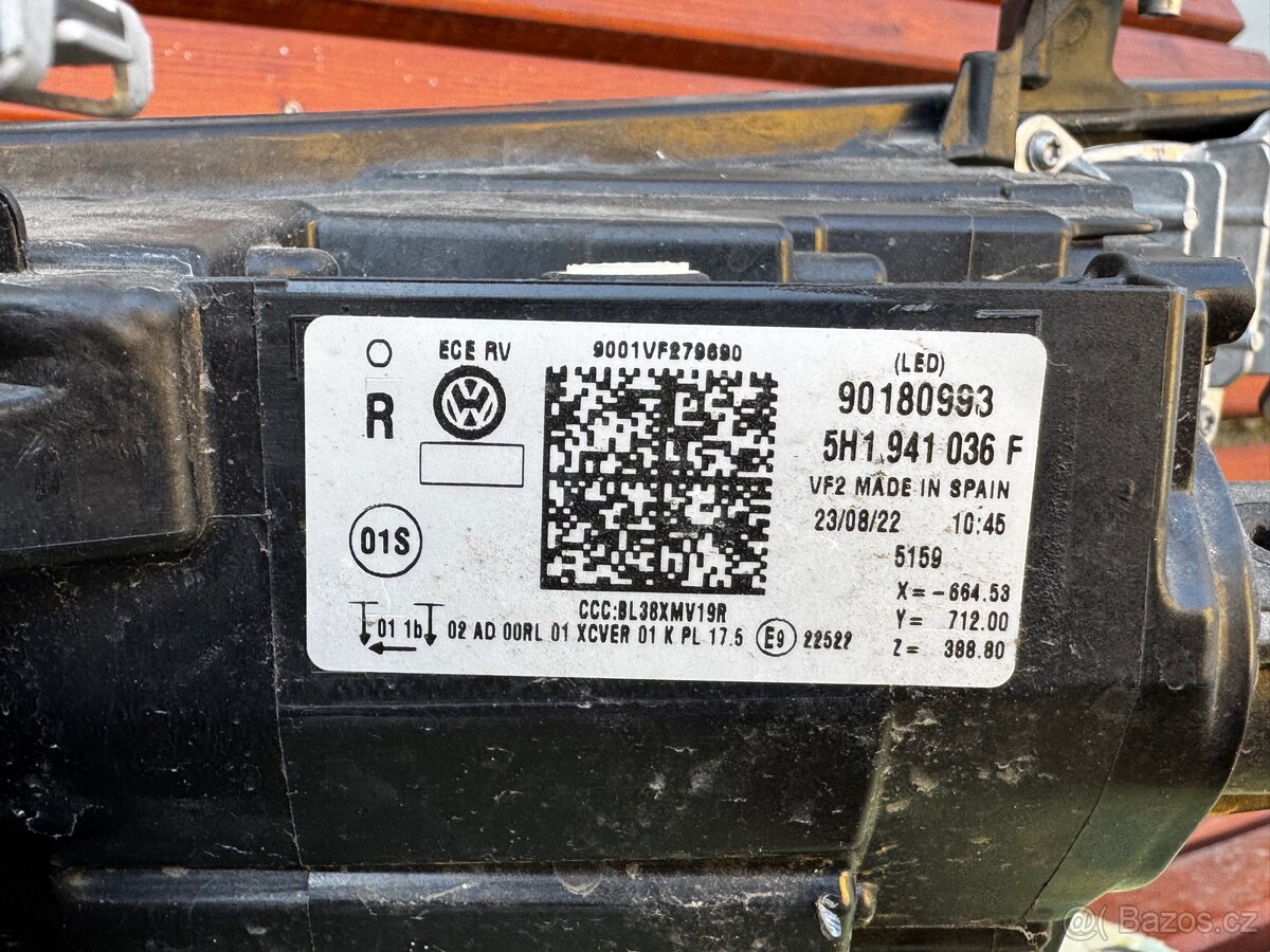 Přední světlomet VW Golf VIII - 3