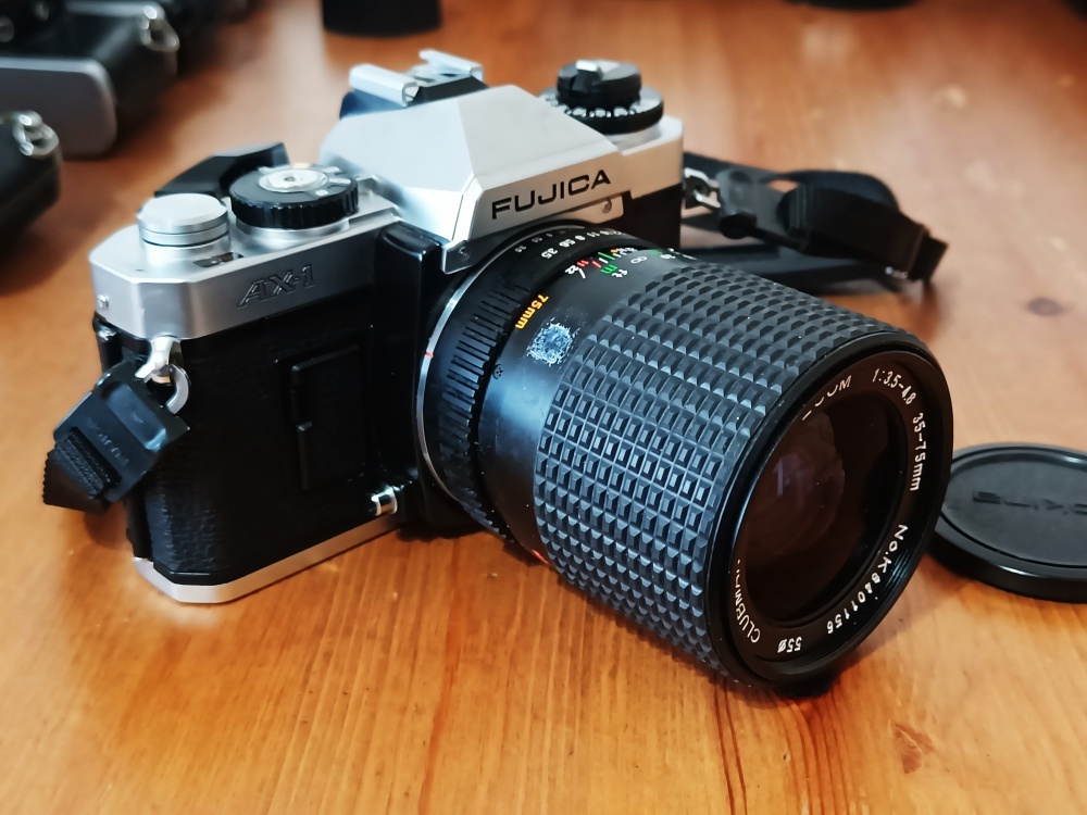 FUJICA AX-1 (Clubman MC Auto Zoom 35-75mm) - 1980 - 3