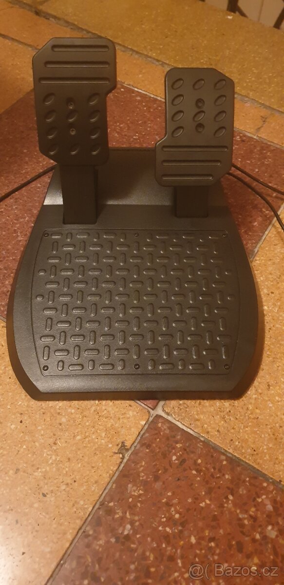 Volant s pedály na ps 4 - 3