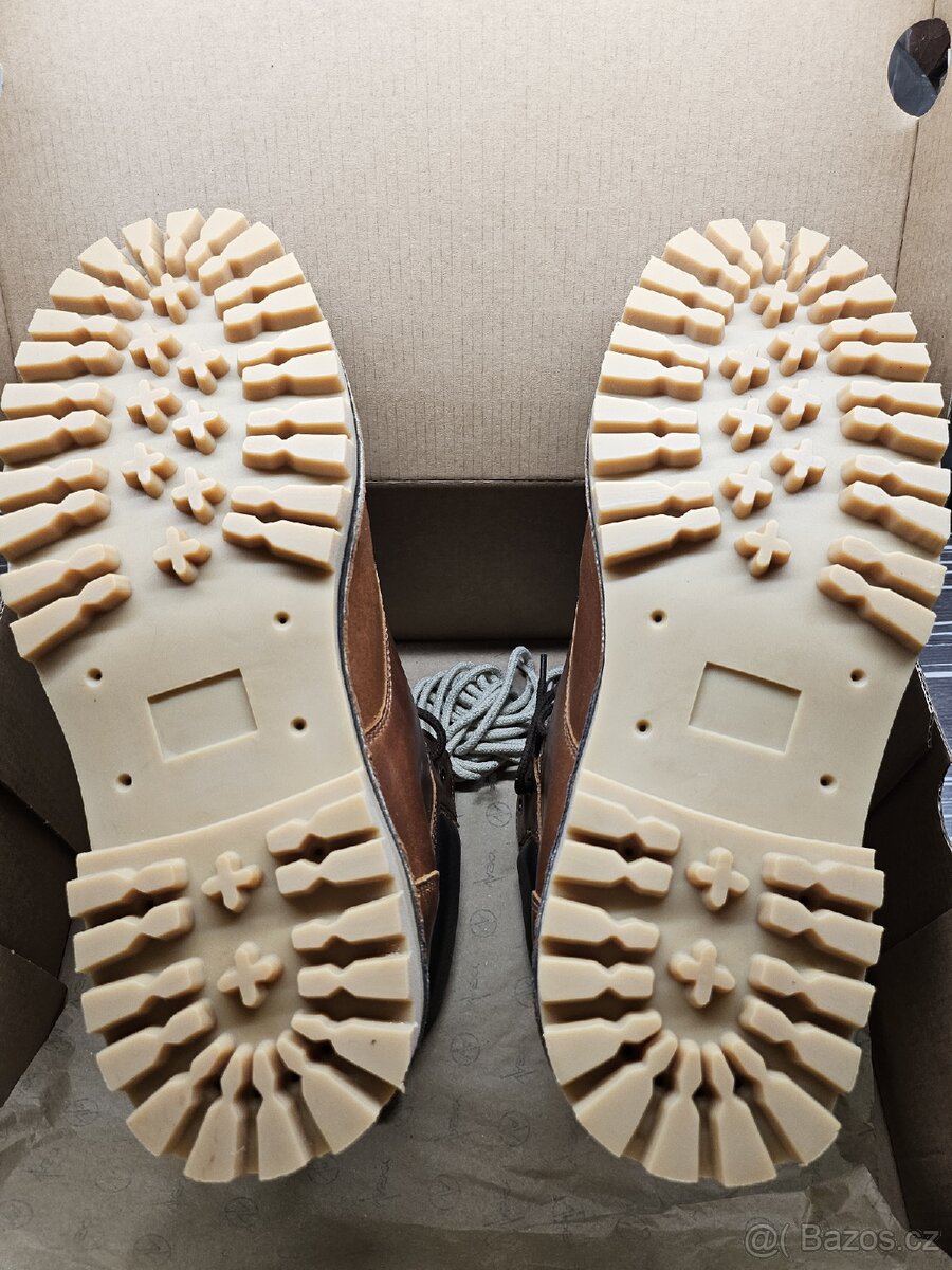 Nové zimní Vasky Farm Low Brown beran - 3