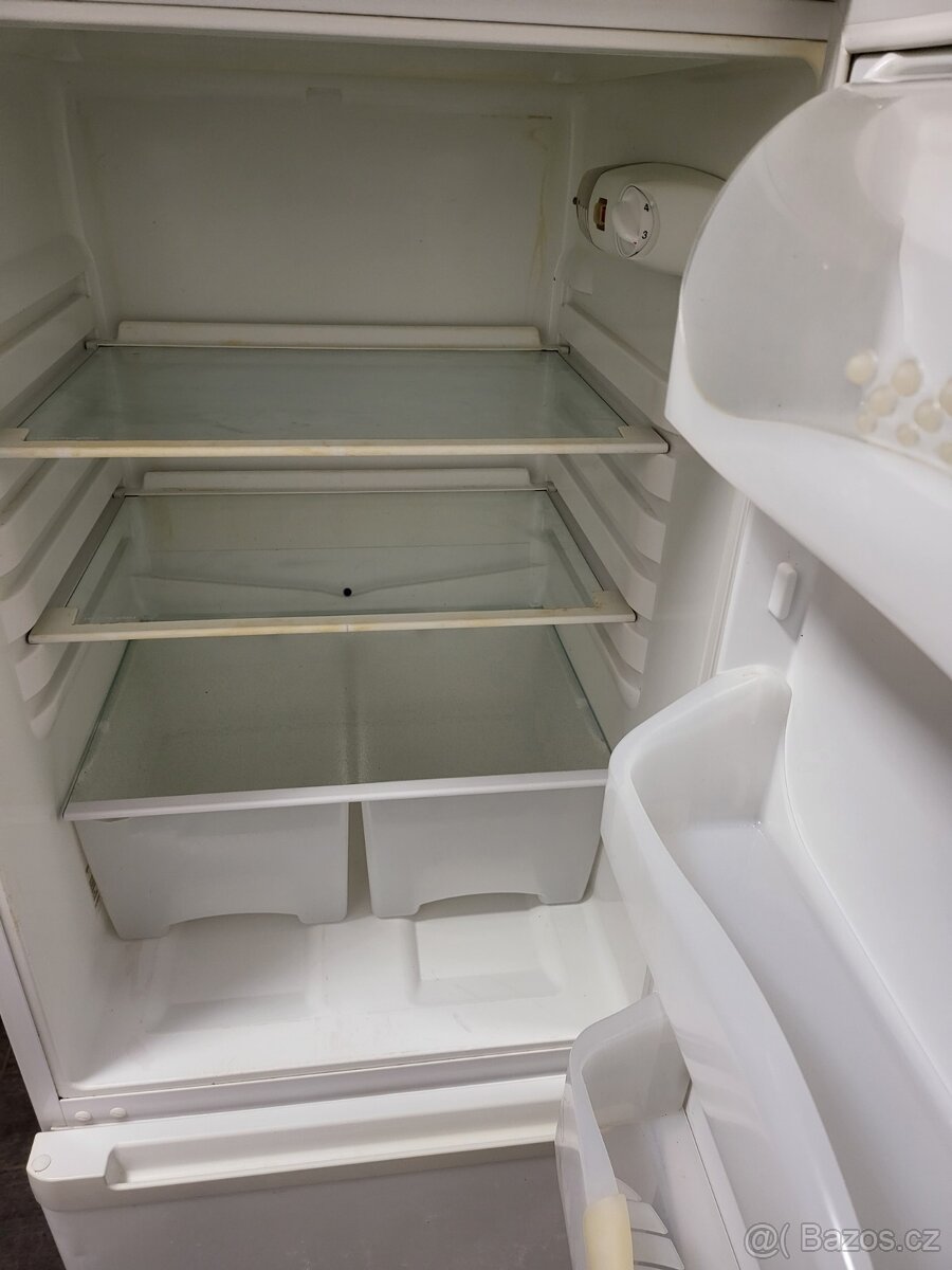 dvoudvéřová lednice 140cm Zanussi - 3