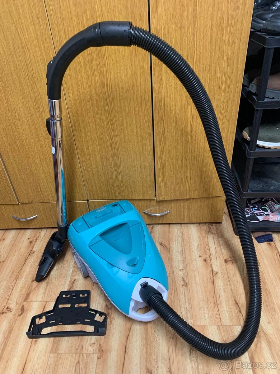 Sačkovy vysavač ETA. Cena 1000Kč - 3