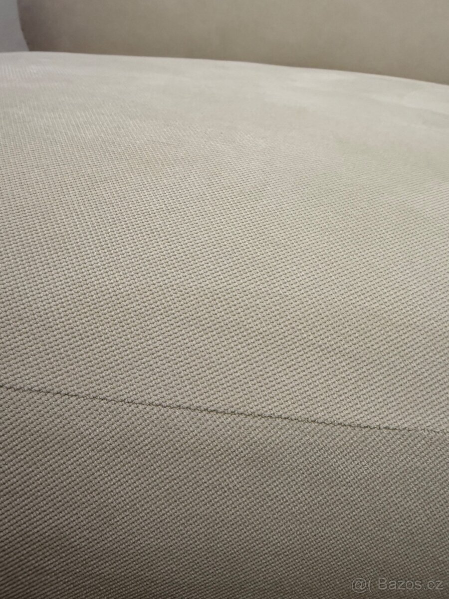 Designová 2místná pohovka – téměř nová - 3