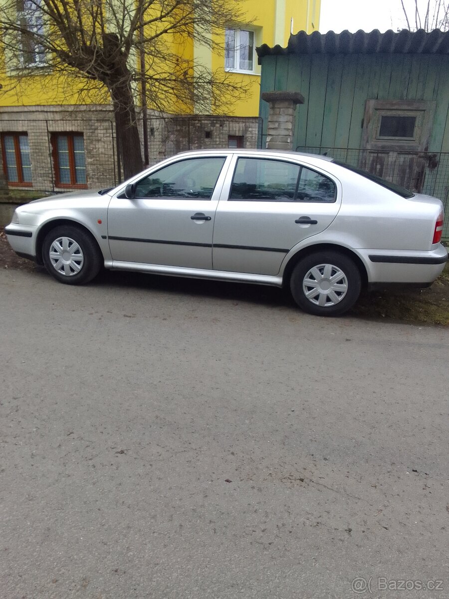 Škoda Octavia 1.6benzín - 3