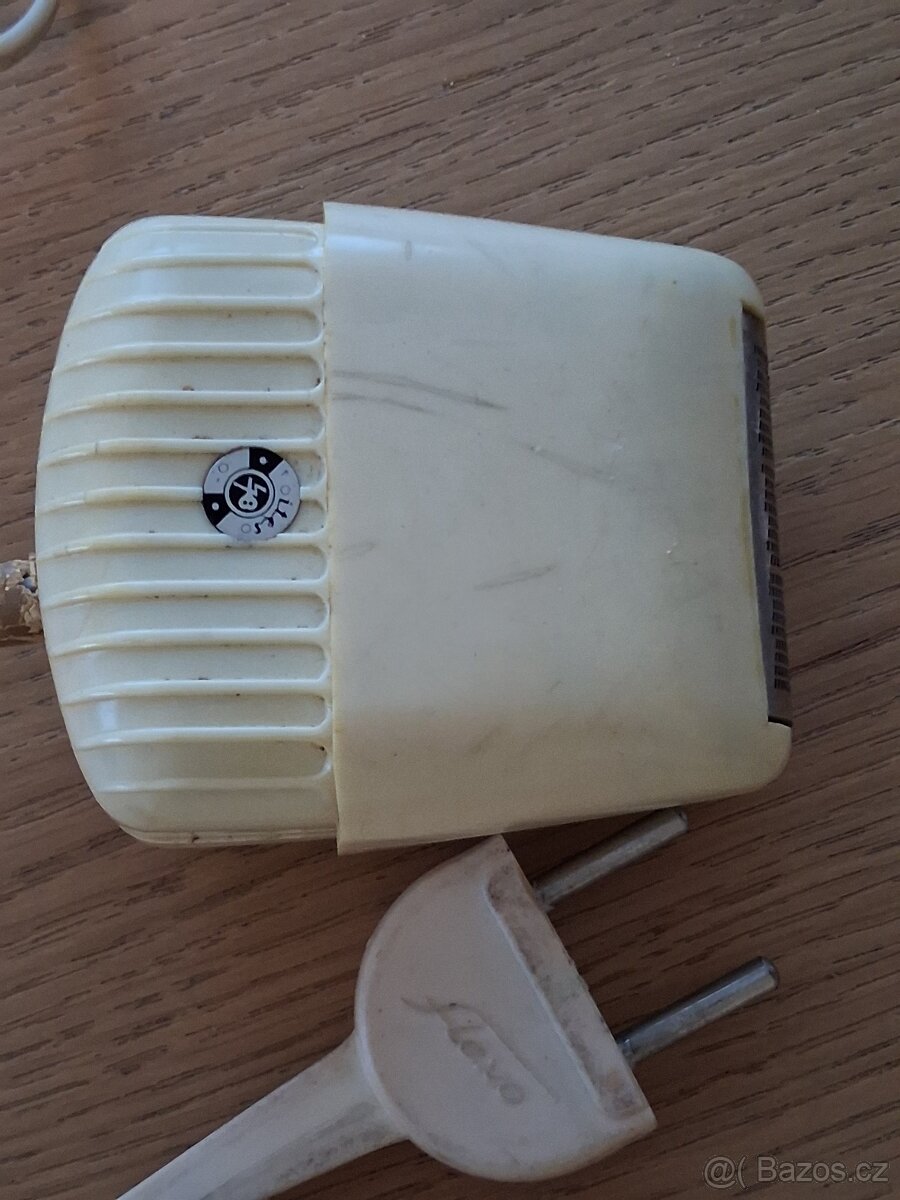 Holící strojek- IGLA - 3