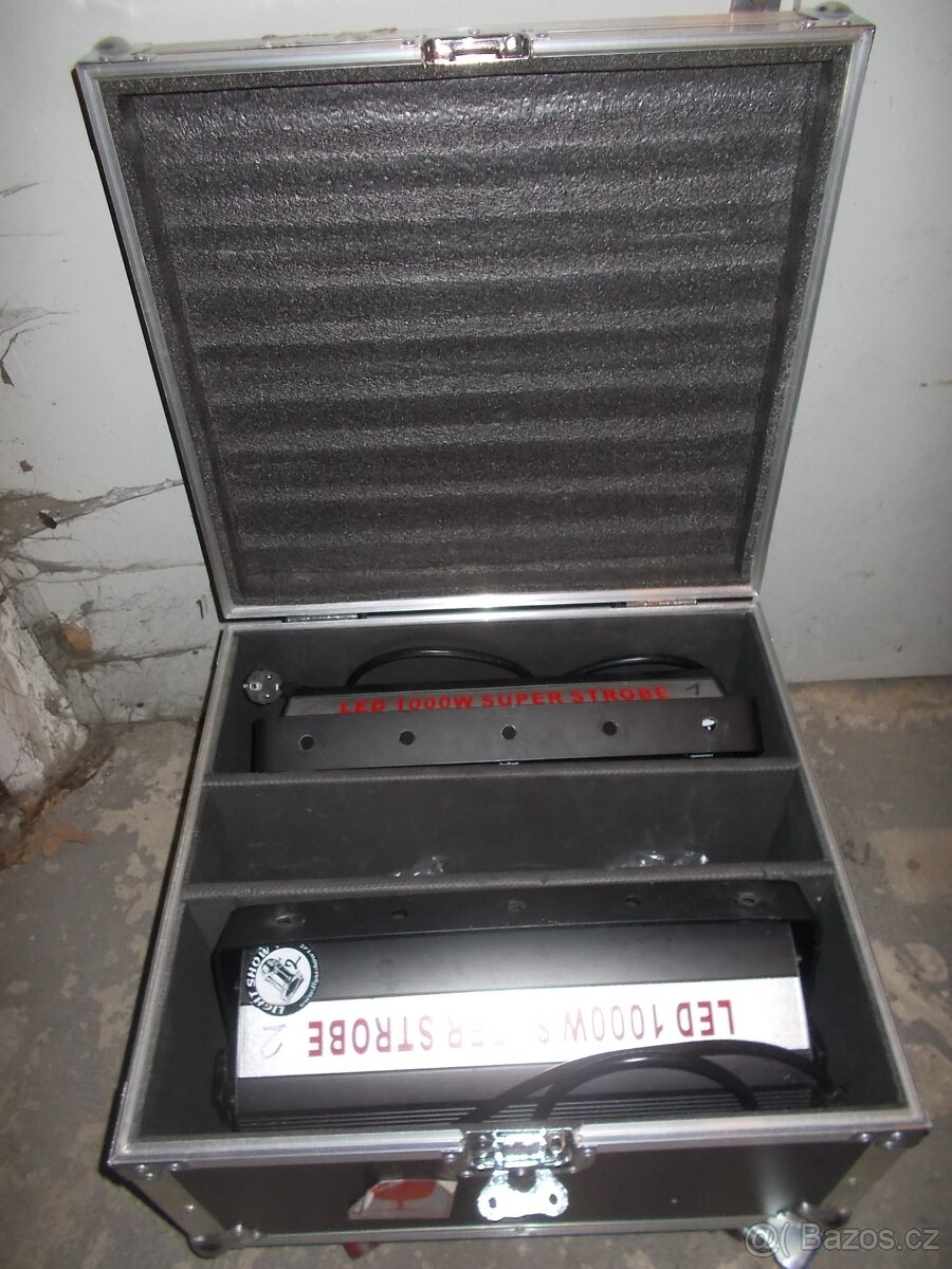 LED Strobe - bílá, teplá bílá 1000W 3v1 - 3