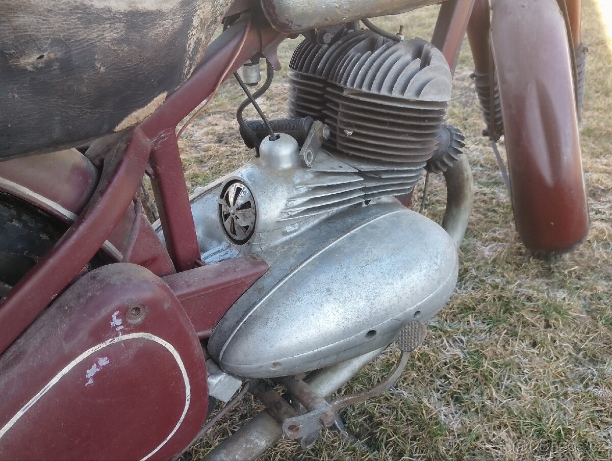 Jawa 350 pérák - 3