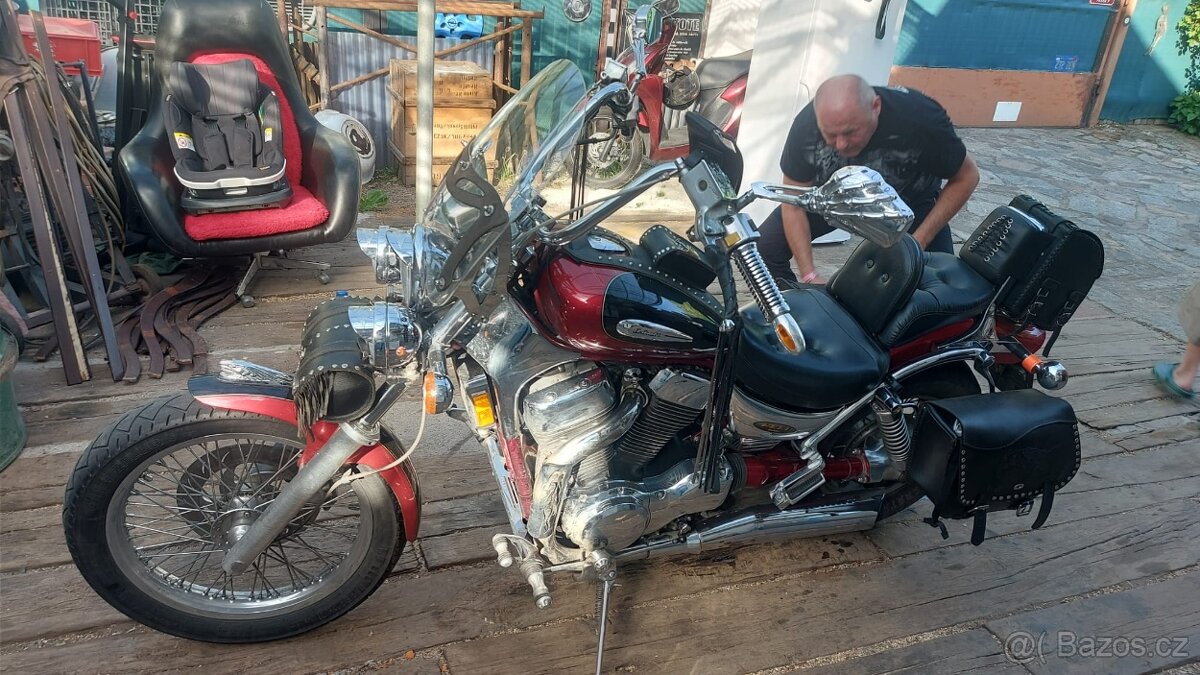Suzuki Intruder VS 1400 - 3
