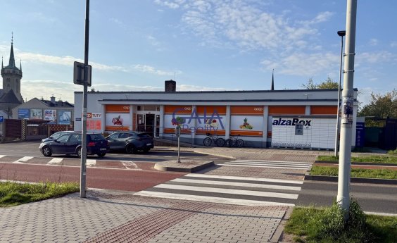 Polička - Komerční prostor pro služby či obchod - 270m2 - 3