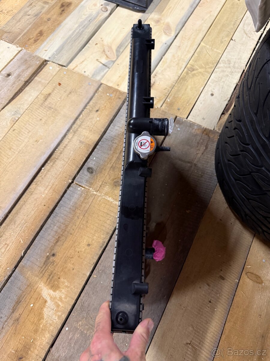 Mitsubishi lancer Evo Chladič vody - 3