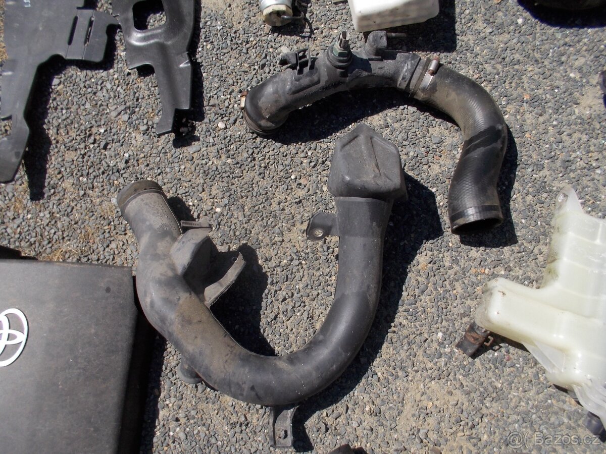 Díly Rav4 2.2D 130kw 06-10 č.1 - 3