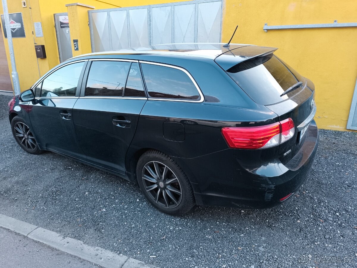 Toyota Avensis kombi automat odpočet DPH - 3