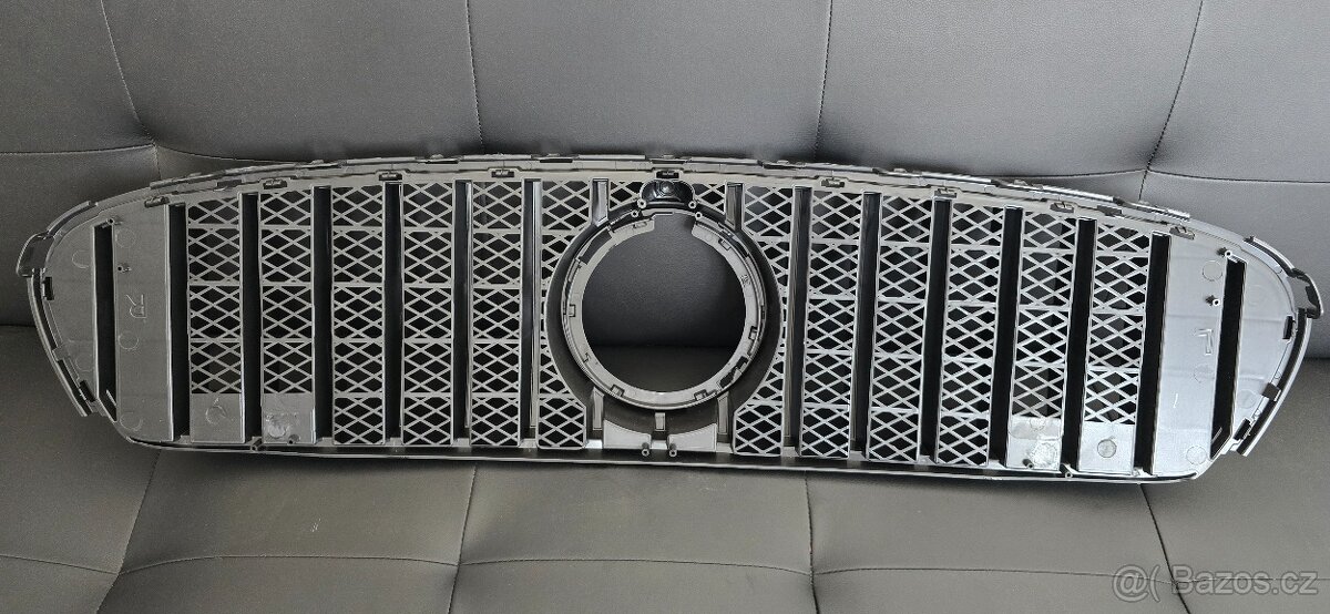Mercedes benz GlC přední maska AMG - 3