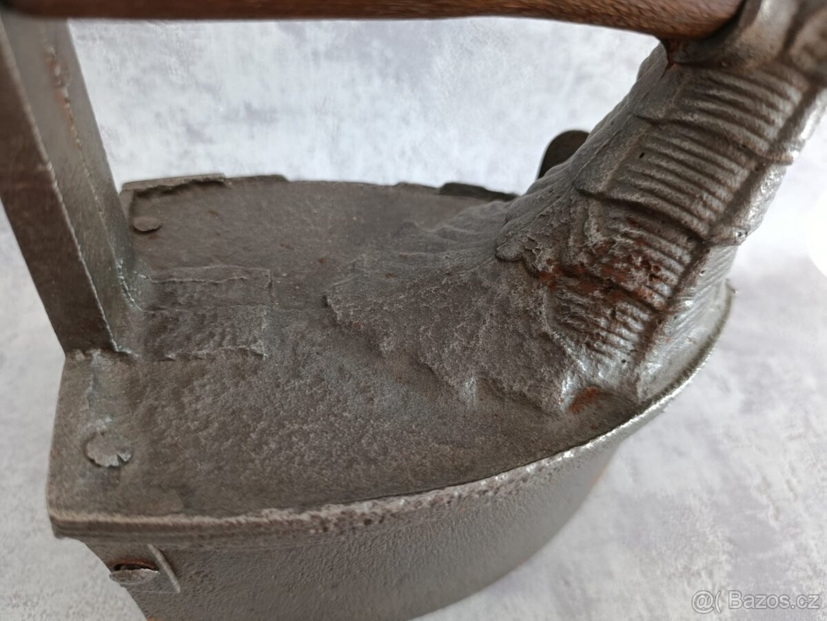 Orig. vzácná atypická žehlička DRAK - do sbírky, muzea - 3