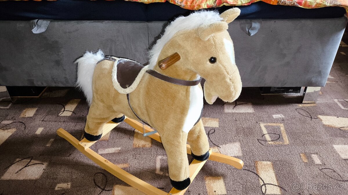 Houpací koník - 3