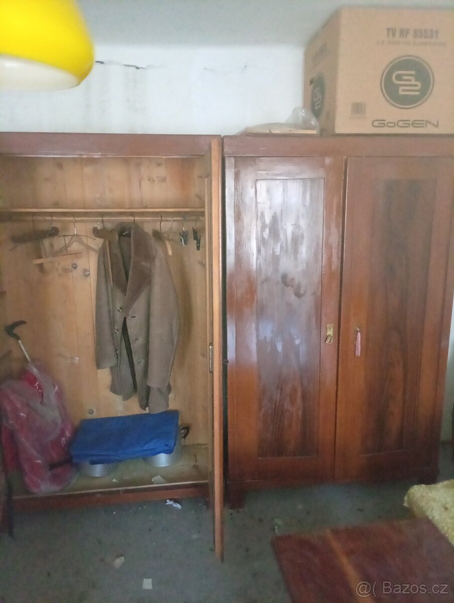 Staré poctivé skříně - 3