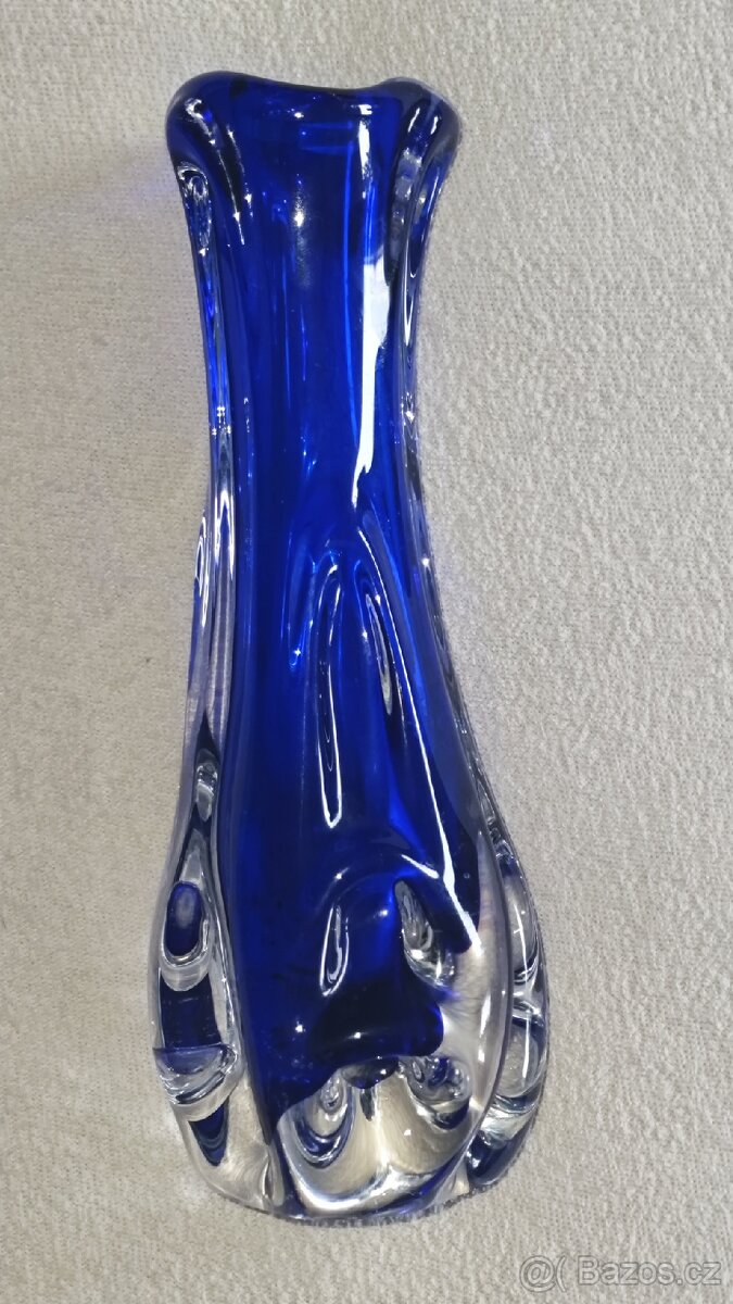 Modrá váza - 3