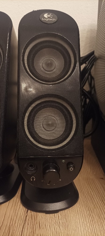 Retro Vintage 5.1 repro Logitech X-530 - 3