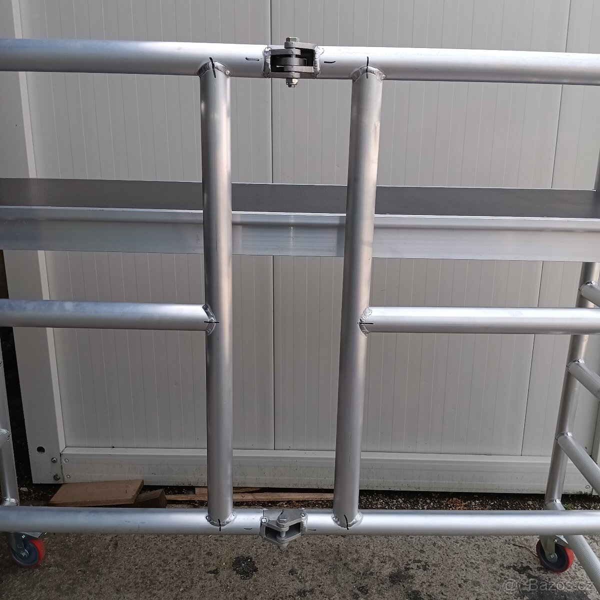 Pojízdné interiérové lešení - skládací rám - 3