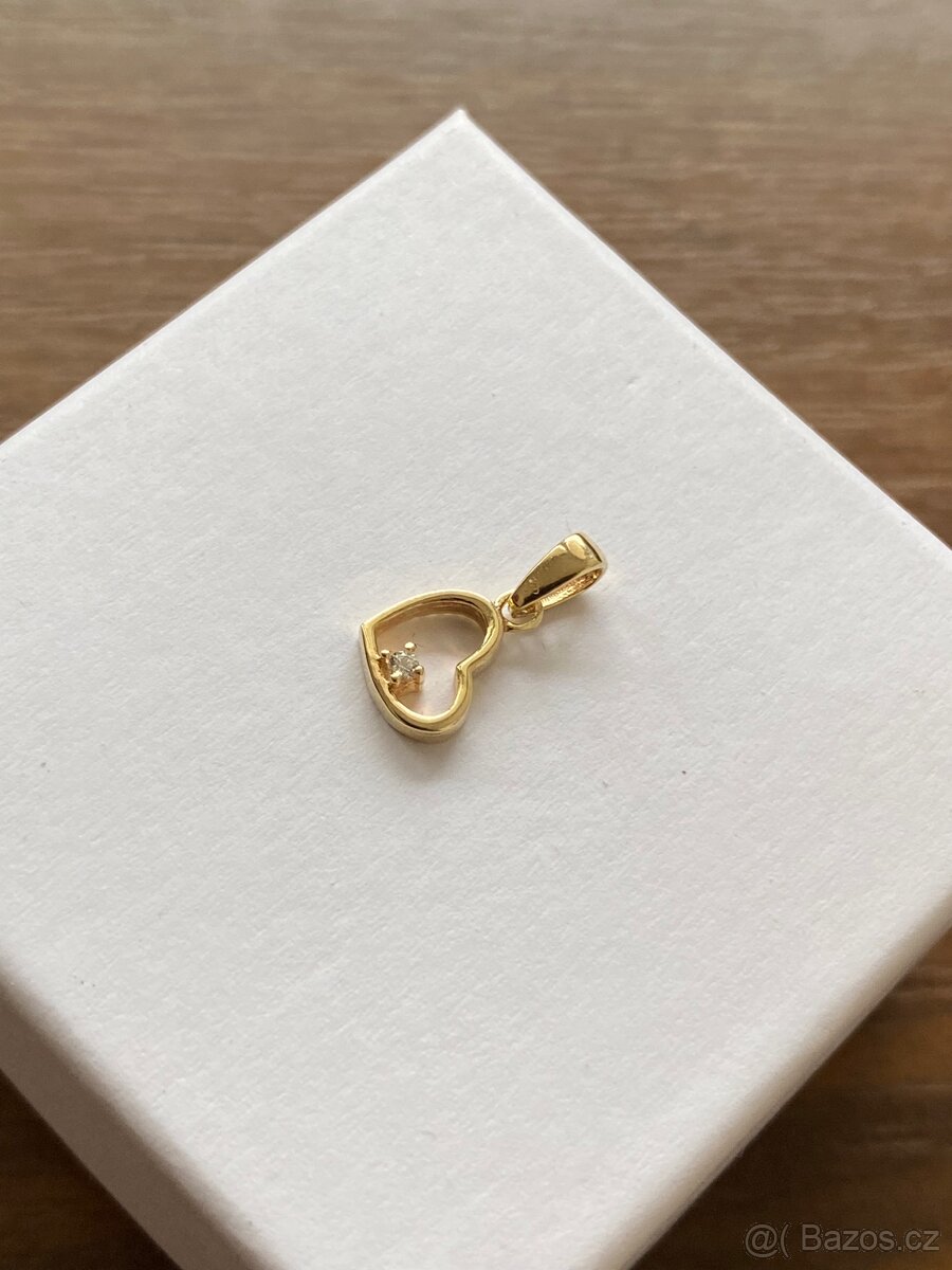 Zlatý přívěsek - 3