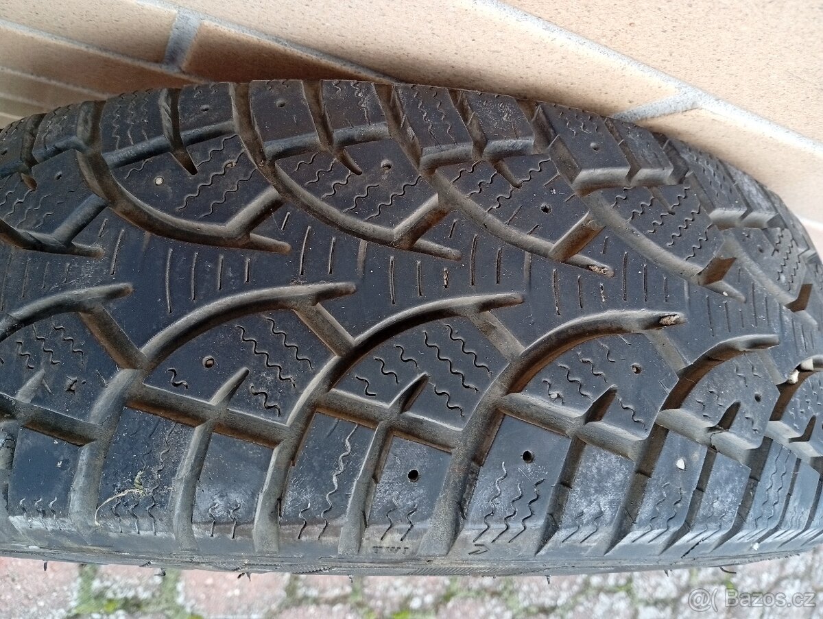 Zimní pneu 155 70 13 - 3