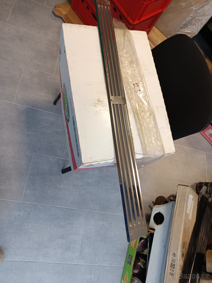 ŠKODA LS,GLS ZADNÍ LIŠTA ČELA- NOVÁ ULOŽENKA - 3