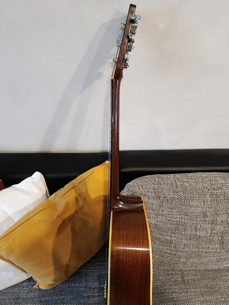 akustická kytara Martin D-28 z roku 1976 - 3
