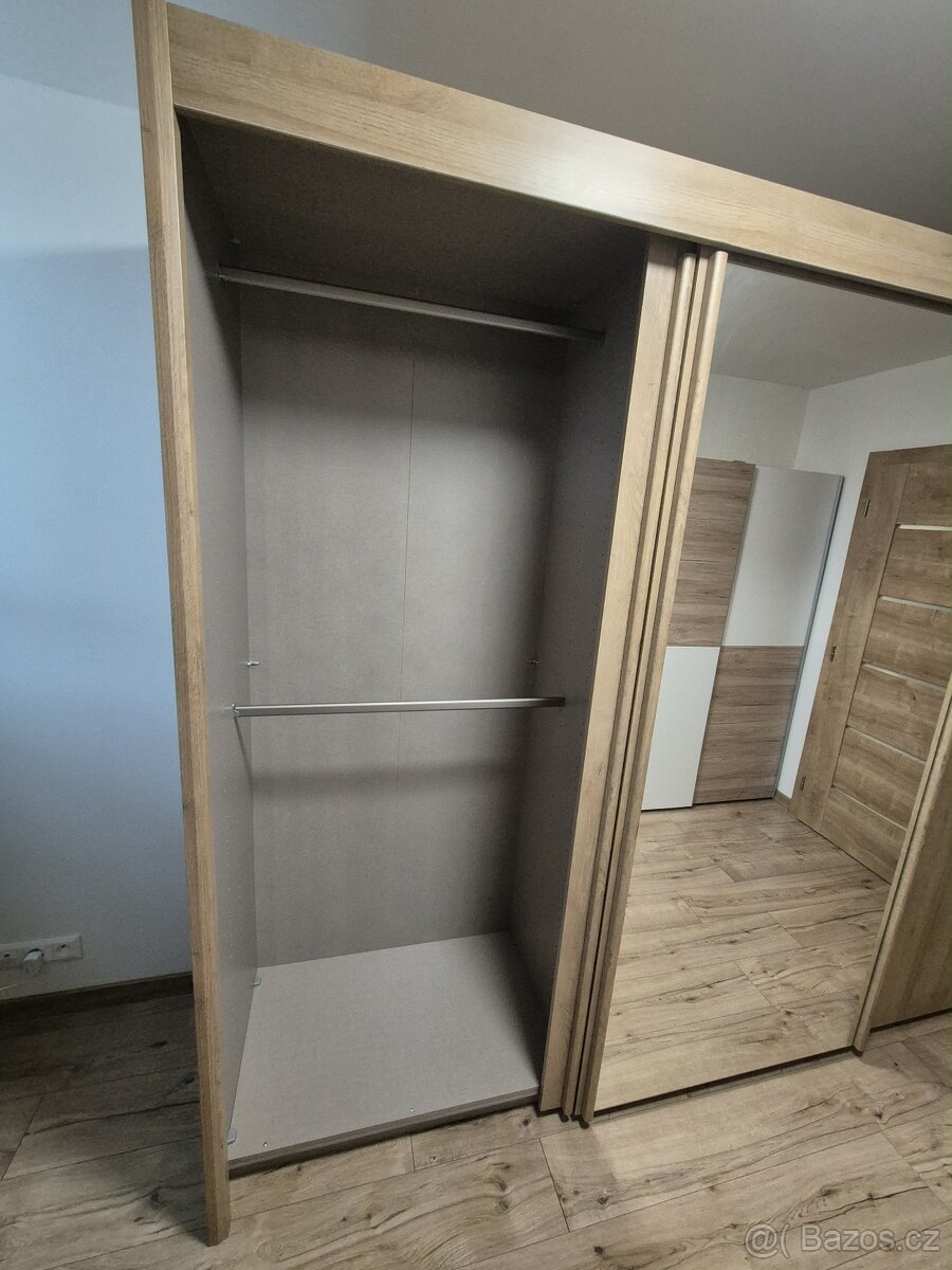 Šatňí skříň 280 cm - 3