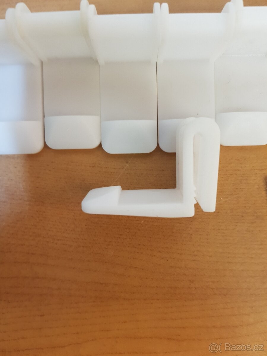 Držák soklové lišty, Více TYPŮ ZASLÁNÍ: 30,- - 3