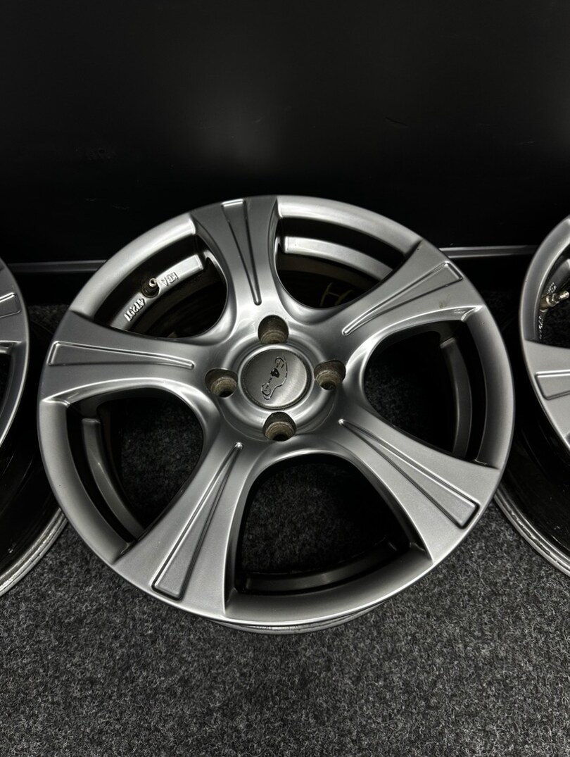 Alu Com4Wheels 4x100 15” - 3