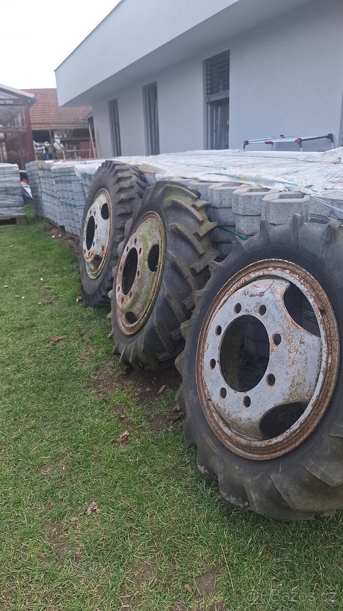 Pneumatiky/praga V3S - 3