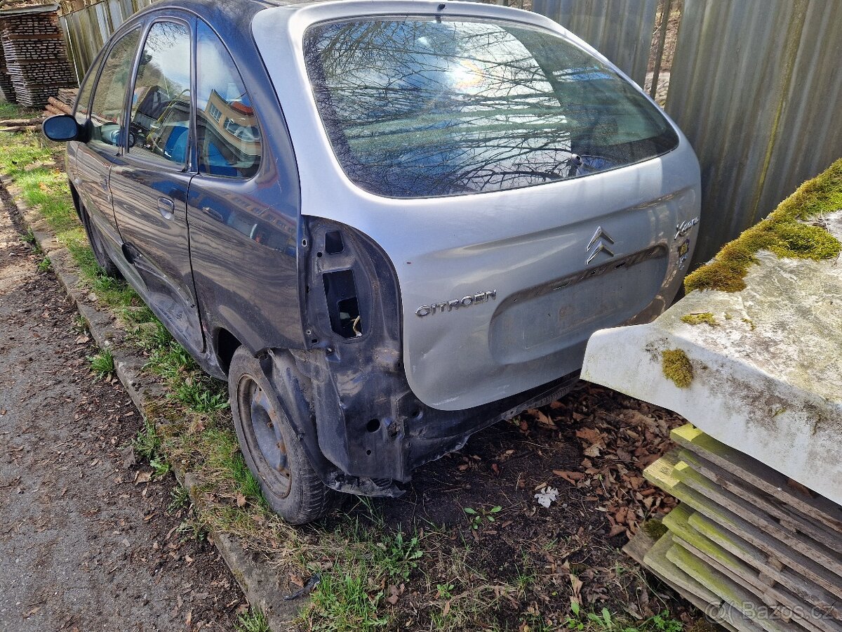 Citroen xsara Picasso 1.6i - 3
