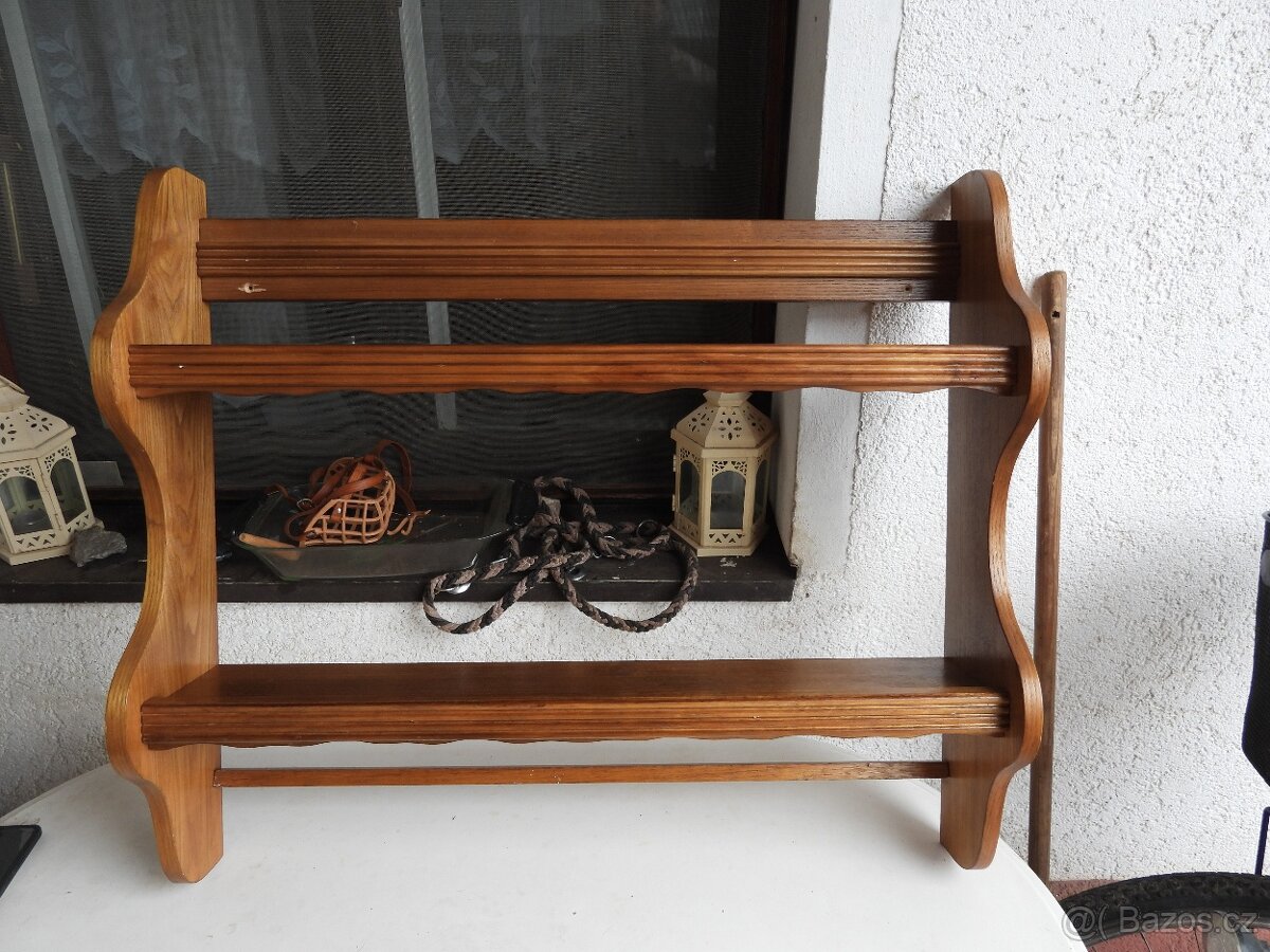 DUBOVÁ POLIČKA - 3