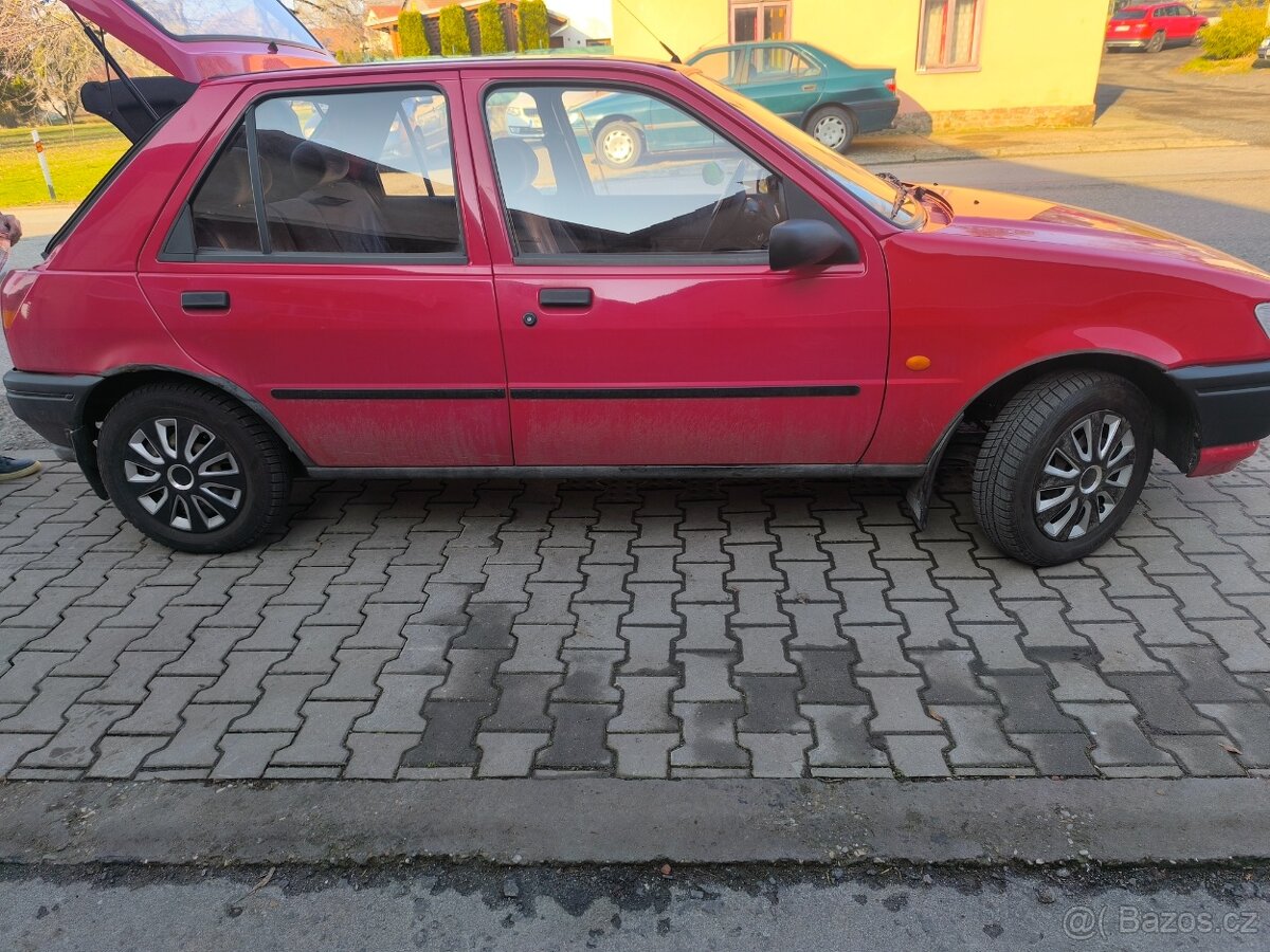 Ford fiesta - 3