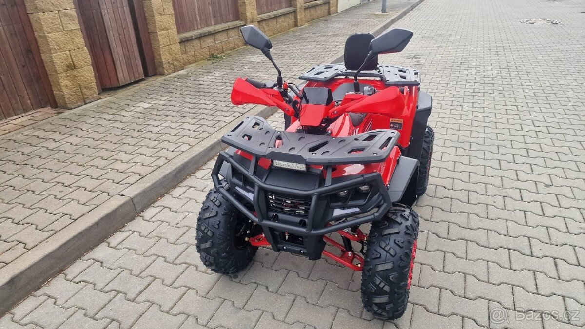Dětská čtyřtaktní čtyřkolka MiniRocket RockRider c