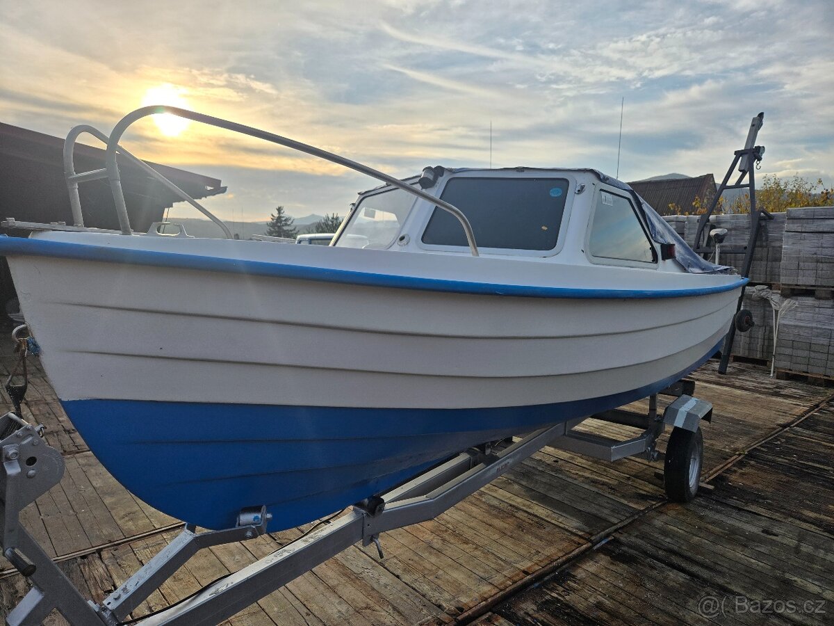 Lod, člun 5x1.9m, i vlek, motor elektrický start - 3