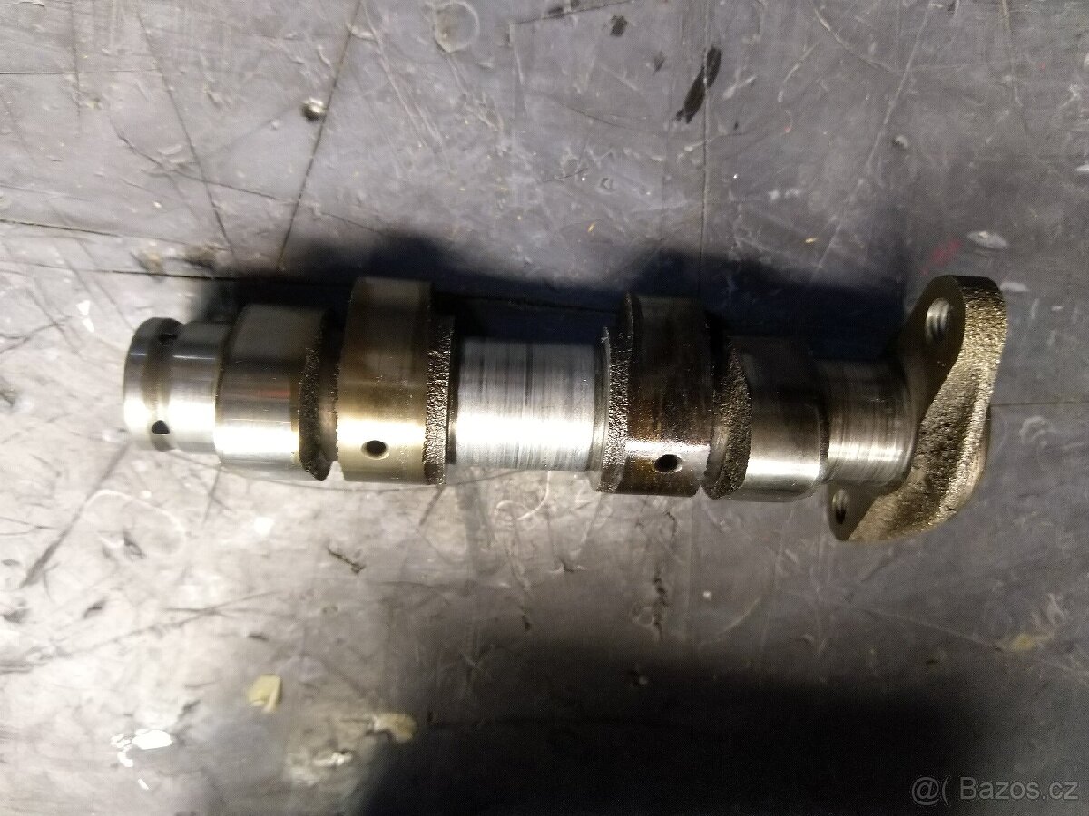 Yamaha XT 600 motorové díly - 3