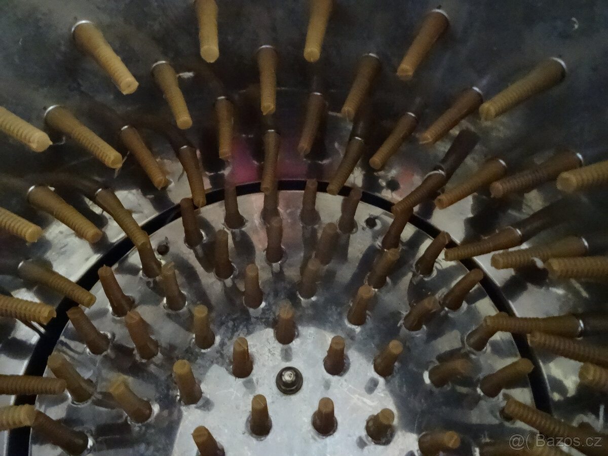 Škubačka peří - 3