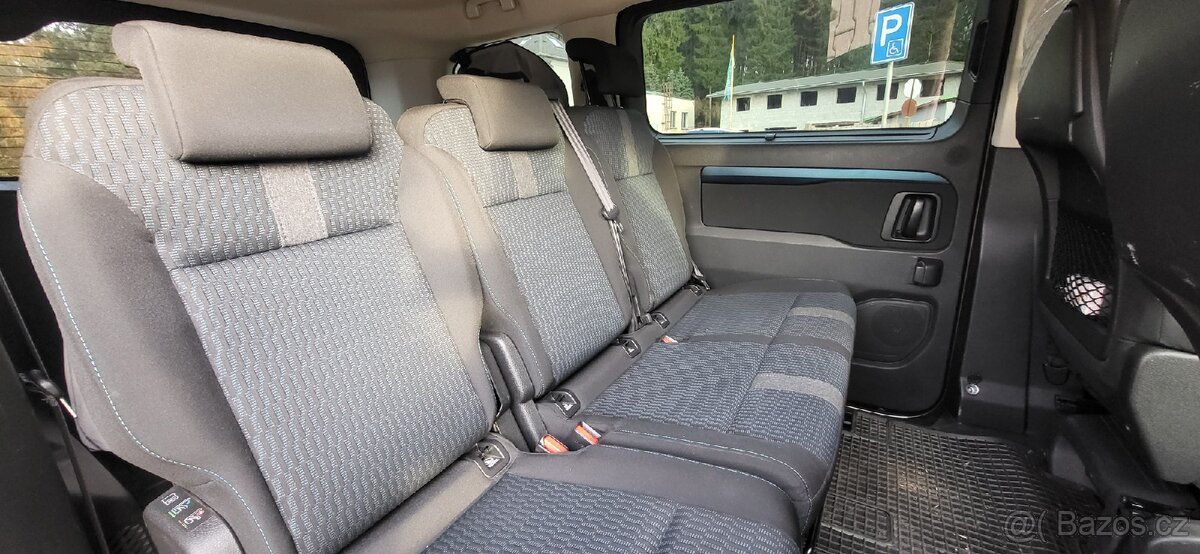 Peugeot Traveller obytný 8 míst - 3