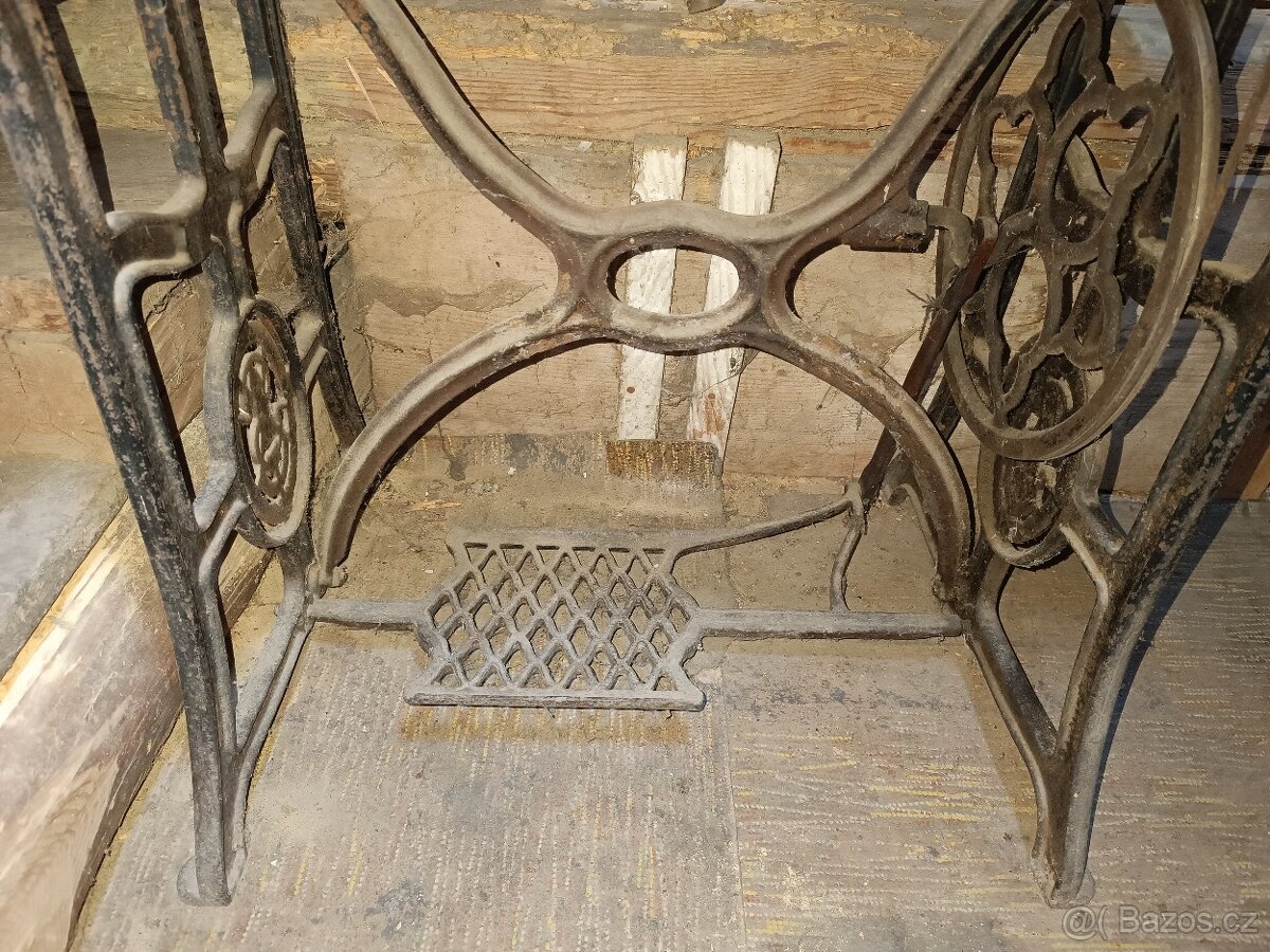 Singer šicí stroj na kůže - 3