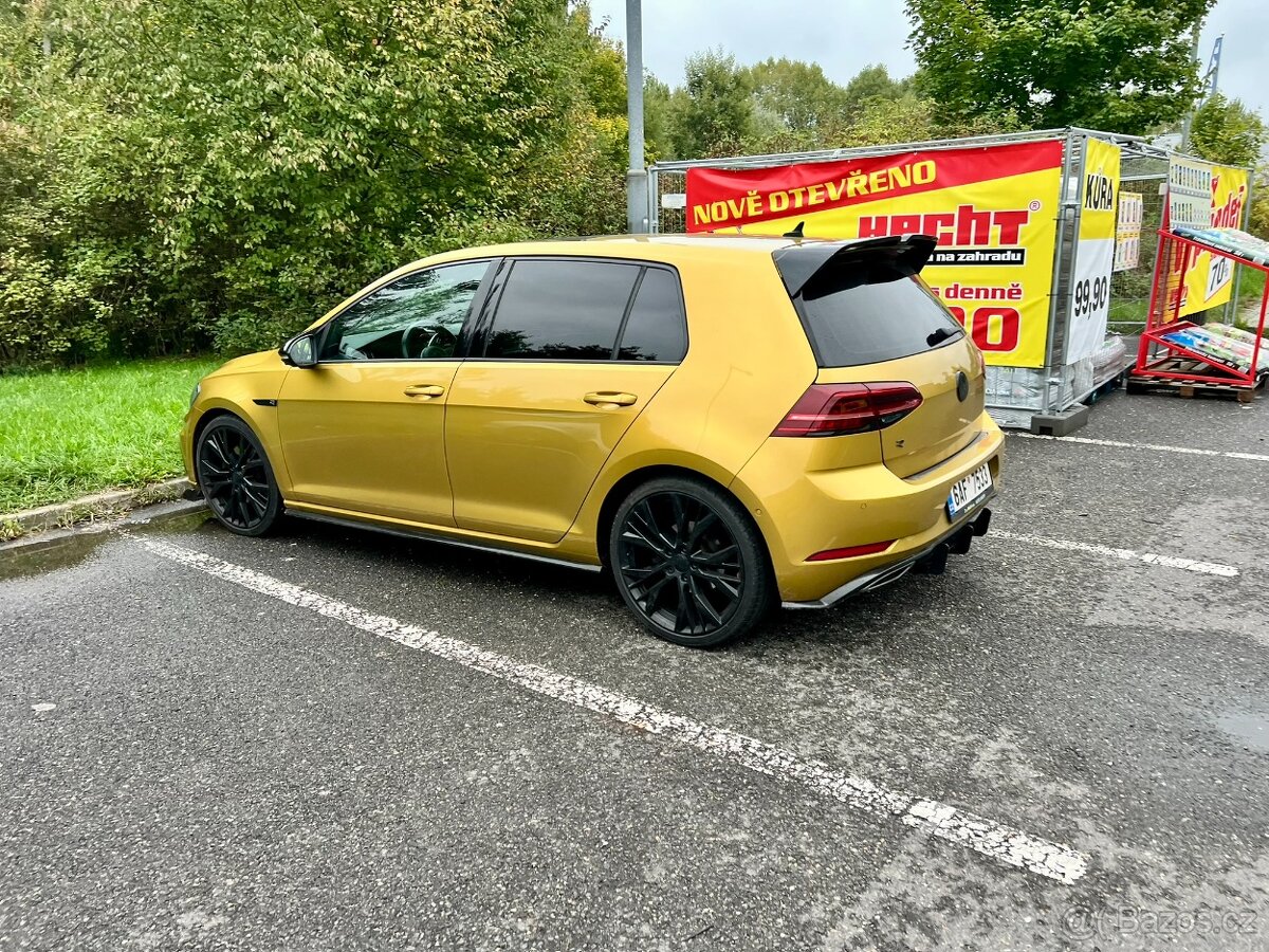 VW Golf 7.5 R-line DSG - 2017 MAX VÝBAVA - super stav - 3